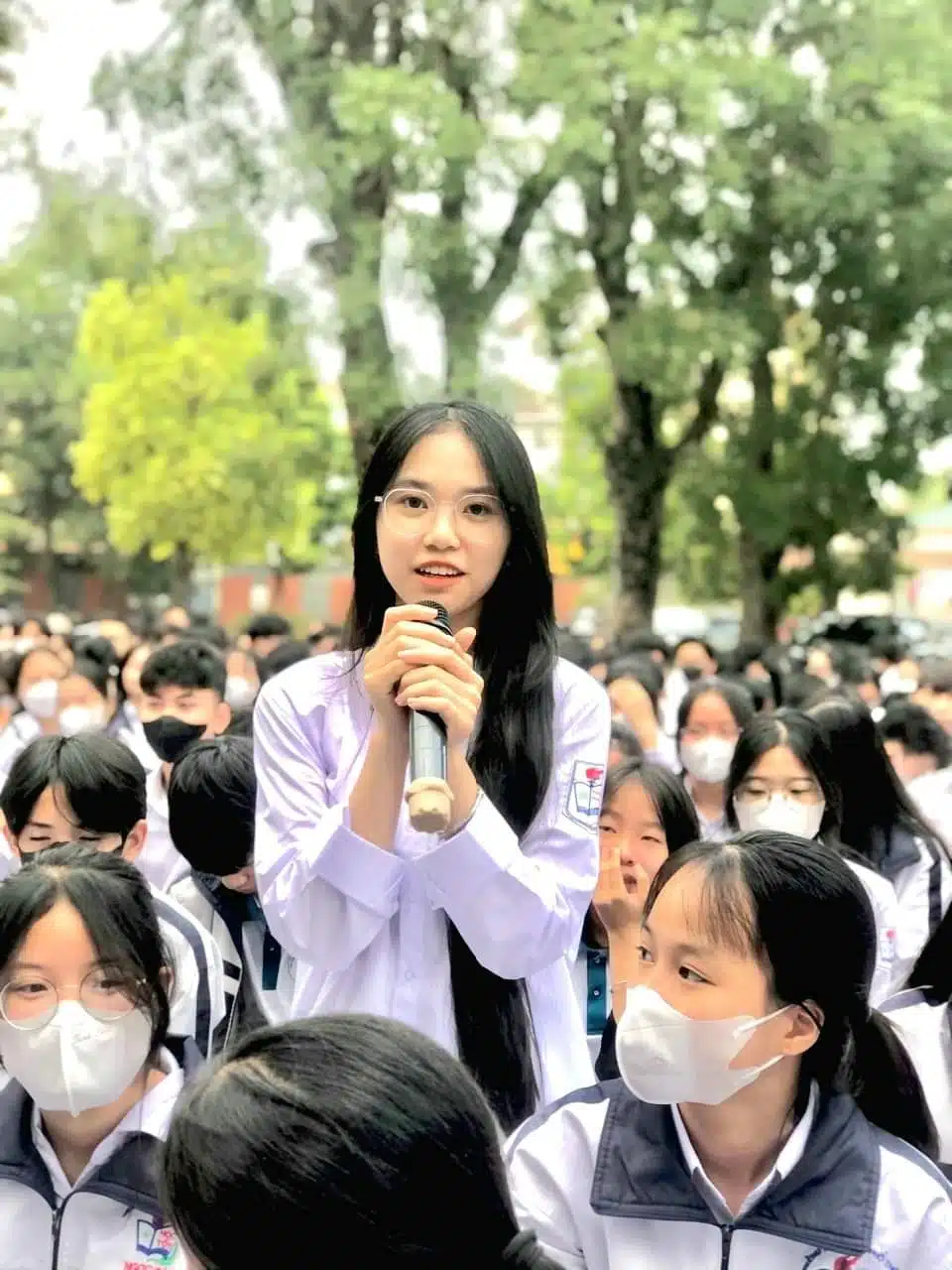 Công an huyện Phúc Thọ cùng Đoàn trường THPT Ngọc Tảo tổ chức buổi tuyên truyền về Luật giao thông và văn hóa khi tham gia giao thông