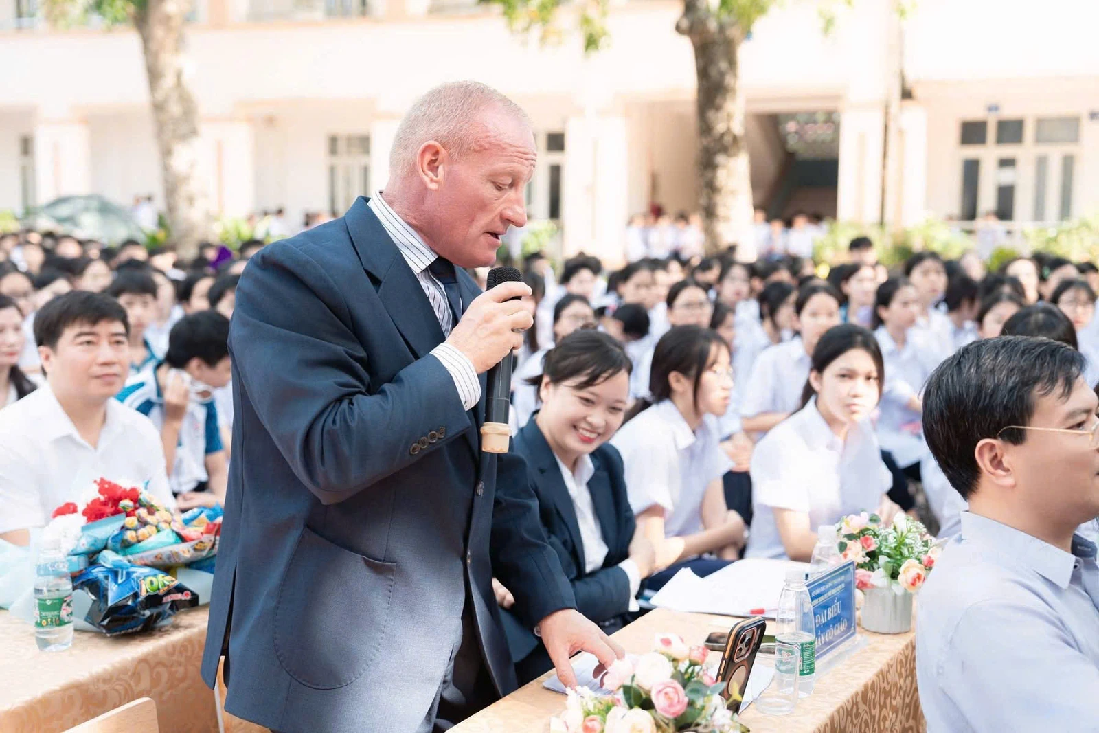 🔥 EMOTIONS EXPLODE AT THE 2026 ENGLISH PUBLIC SPEAKING CONTEST FINAL: SHINING FACES TAKE THE SPOTLIGHT